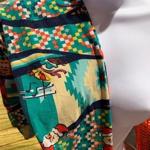 EUC Lularoe Santa Leggings!